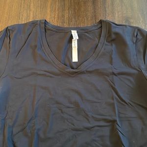 Lululemon v-neck crew